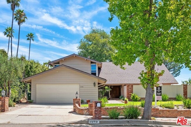 2276 Westridge Rd in Los Angeles, CA - Building Photo - Building Photo