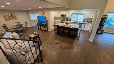 25432 Esrose Ct, Unit 3902 in Lake Forest, CA - Building Photo - Building Photo