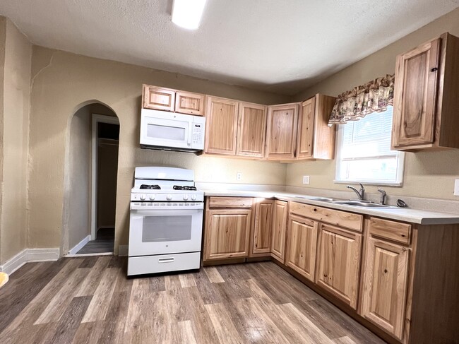 304 W Summit Ave, Unit 304 West Summit