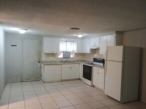 9315 Loras St-Unit -#760 - 9321 Loras St. Unit C in New Port Richey, FL - Building Photo - Building Photo