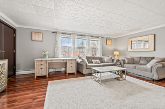4 Grandview Dr in Farmington, CT - Building Photo - Building Photo