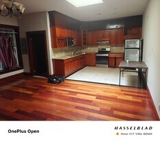 905 Arch St in Philadelphia, PA - Building Photo