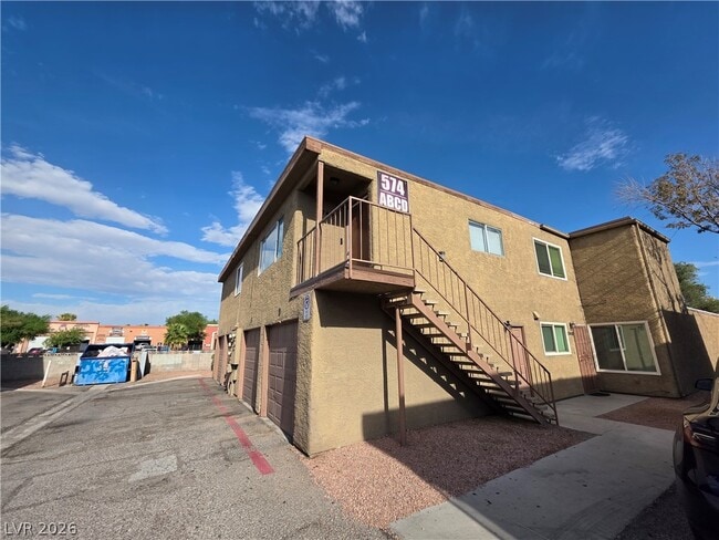 property at 574 Roxella Ln
