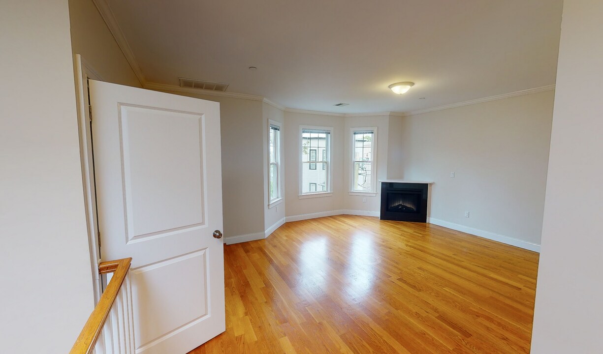 12 Marney St, Unit 2 in Cambridge, MA - Building Photo