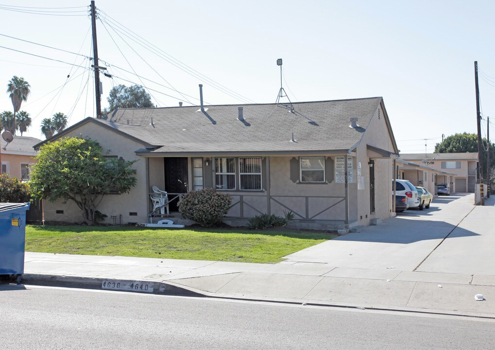 4636-4640 Live Oak St in Cudahy, CA - Building Photo