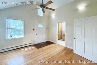 23 Lambert St, Unit #2 in Cambridge, MA - Foto de edificio - Building Photo