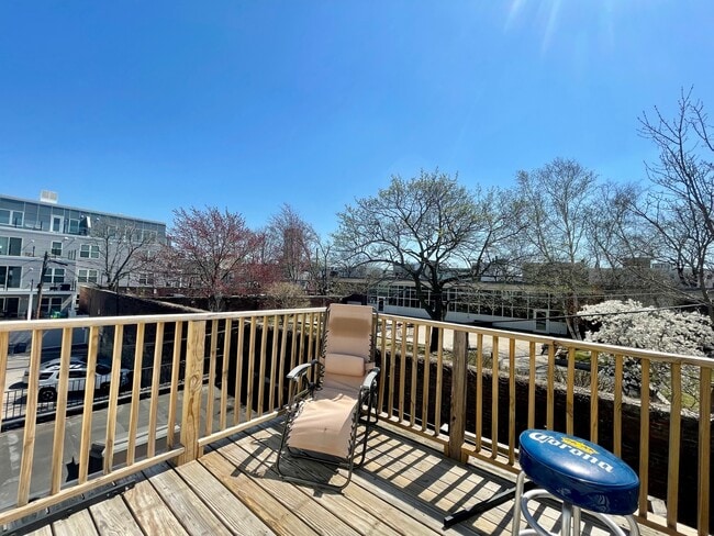 527 E 3rd St in Boston, MA - Foto de edificio - Building Photo