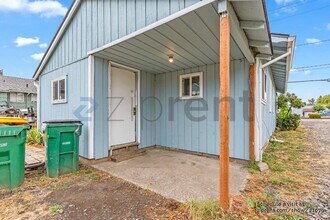 2820 19th Ave in Forest Grove, OR - Building Photo - Building Photo