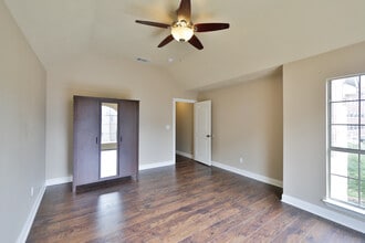 2921 Normah St in Dallas, TX - Foto de edificio - Building Photo