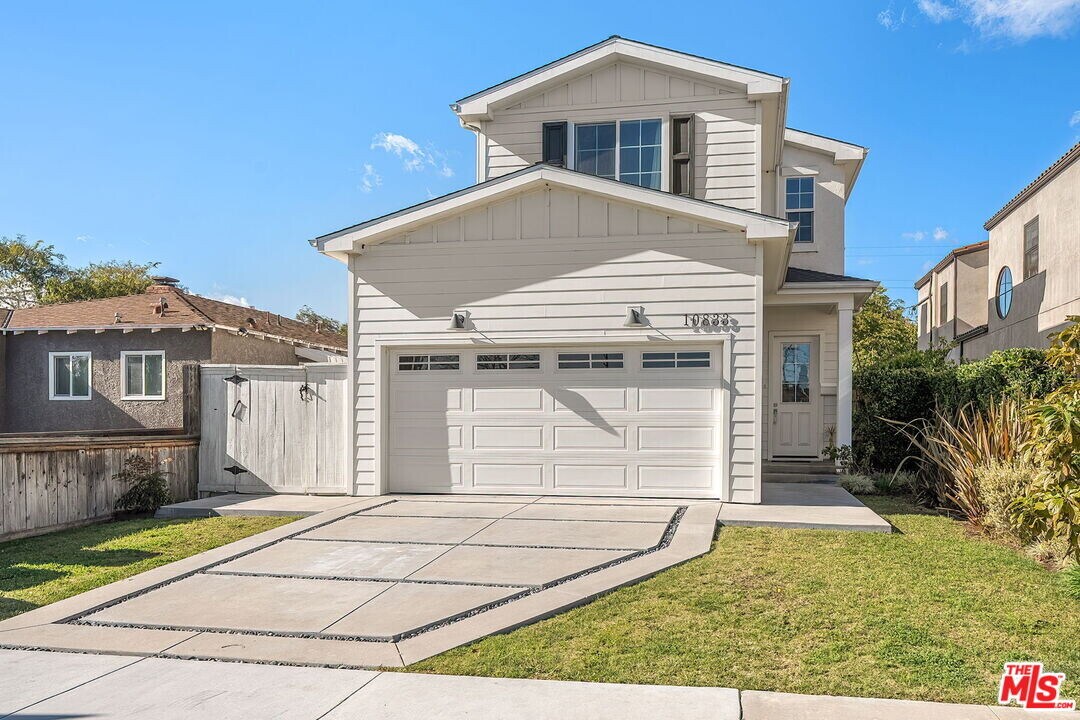 10833 Tabor St in Los Angeles, CA - Building Photo