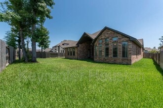 32311 Noble Crk Dr in Conroe, TX - Building Photo - Building Photo