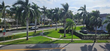 300 Layne Blvd in Hallandale Beach, FL - Building Photo - Building Photo