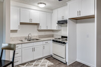 Regency Plaza Apartment Homes photo'