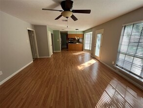 5622 Maple Square Dr in Humble, TX - Building Photo - Building Photo