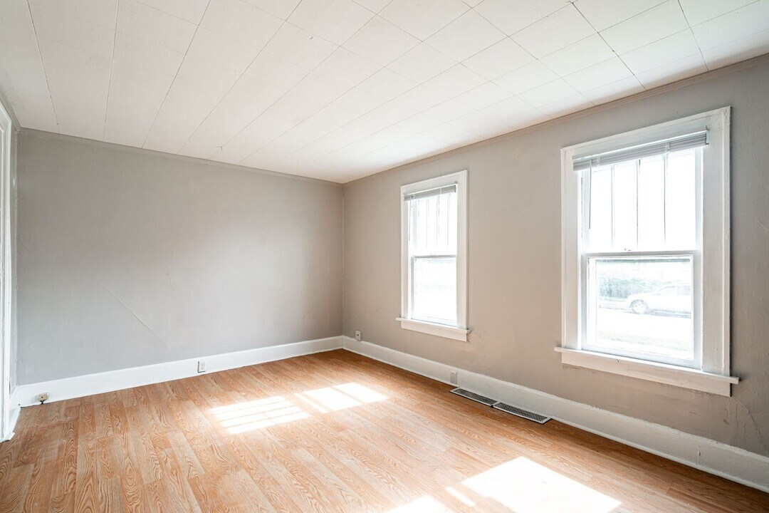 4020 11th Ave in Kenosha, WI - Building Photo