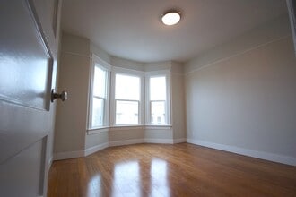 26 San Carlos St, Unit 26 in San Francisco, CA - Foto de edificio - Building Photo