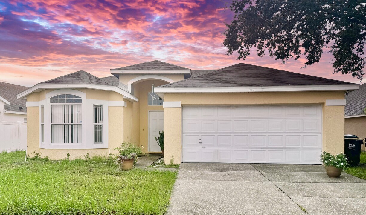 206 Rochester Loop in Davenport, FL - Building Photo