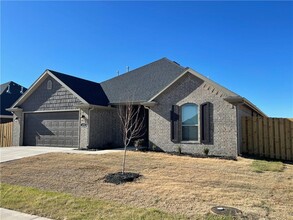 430 Coconut Ln in Centerton, AR - Building Photo - Building Photo