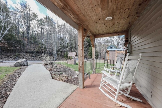40 Chemung Rd in Meredith, NH - Building Photo - Building Photo