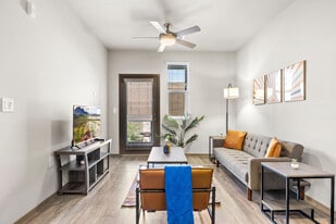 7200 N 91st Ave in Glendale, AZ - Building Photo