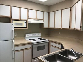 6000-14 Shepherd Mountain Cove in Austin, TX - Building Photo - Building Photo