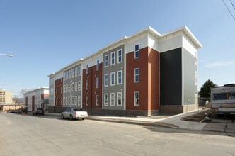 West Street Apartments in Utica, NY - Foto de edificio - Building Photo