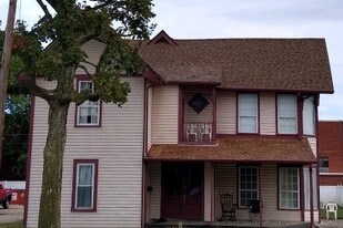 290 W Morgan St, Unit 4 in Martinsville, IN - Building Photo