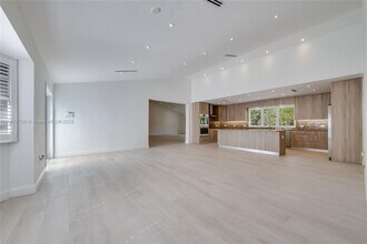 7675 SW 132nd St in Miami, FL - Building Photo - Building Photo