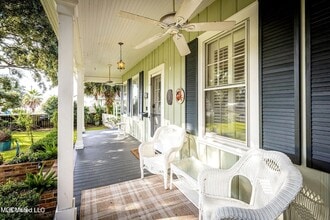145 St Francis St in Biloxi, MS - Building Photo - Building Photo
