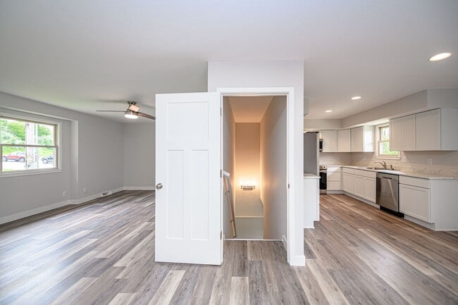 property at 4303 W Georgetown Dr