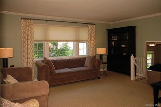 18 Coralyn Ave in White Plains, NY - Building Photo - Building Photo