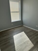 3348 W Van Buren St, Unit 1 in Chicago, IL - Building Photo
