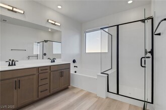 1570 Rock Kestrel St in Las Vegas, NV - Building Photo - Building Photo