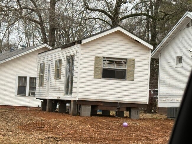 property at 7182 MS-488