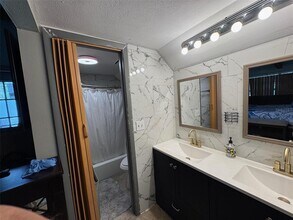6709 Wood Branch Dr in Tampa, FL - Building Photo - Building Photo