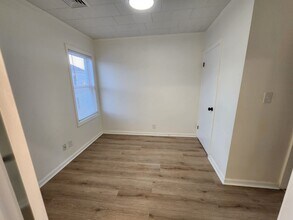 74 Fulton St, Unit 3W in Fall River, MA - Foto de edificio - Building Photo