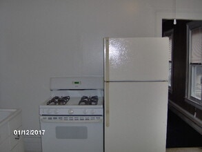 39 Chestnut Ave, Unit 2 in Waterbury, CT - Foto de edificio - Building Photo