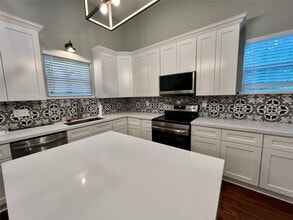 282 11th St in Somerville, TX - Building Photo - Building Photo