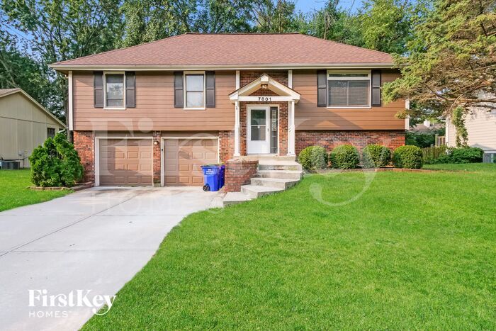 7801 W 112th St in Overland Park, KS - Building Photo