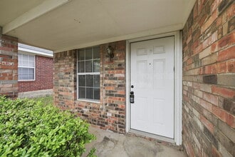 2000 Monte Cristo Way in Sherman, TX - Building Photo - Building Photo