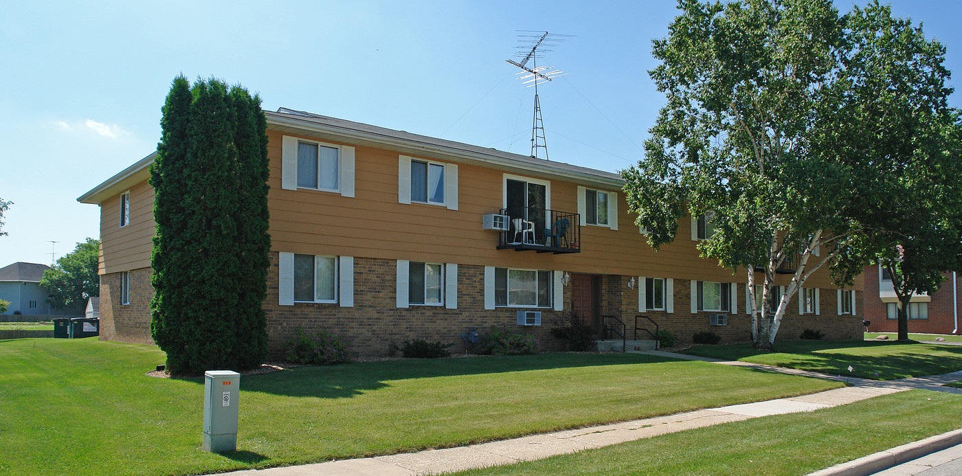 Fox Valley in North Fond Du Lac, WI - Foto de edificio