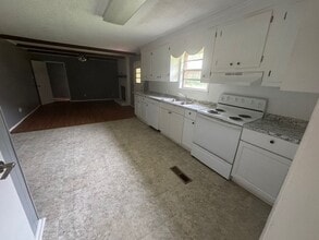 2068 Whitesville Rd in Lagrange, GA - Building Photo - Building Photo