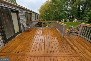 8905 Bluffwood Ln in Fort Washington, MD - Building Photo