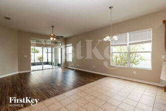 7727 Stoney Hill Dr in Wesley Chapel, FL - Building Photo - Building Photo