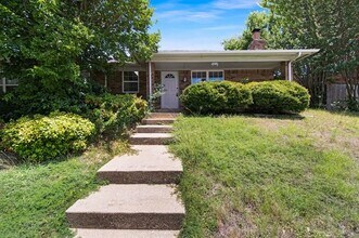 2800 Shady Grove Dr in Bedford, TX - Building Photo - Building Photo
