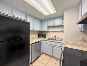 4240 Menlo Ave in San Diego, CA - Building Photo - Building Photo