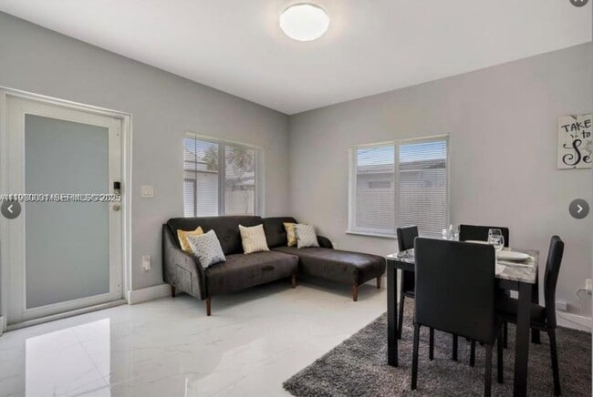 1526 NE 110th St in North Miami, FL - Building Photo - Building Photo