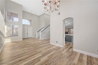 1367 Cadence St in Henderson, NV - Foto de edificio - Building Photo