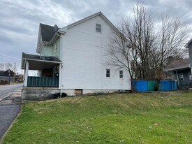 315 10th St in Altoona, PA - Building Photo