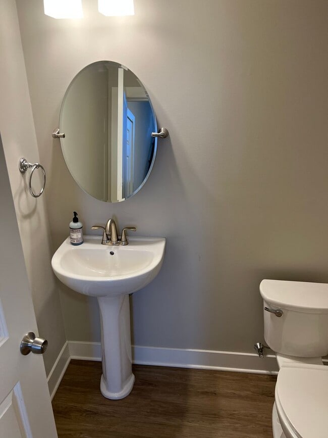 property at 1121 Emorey Cir